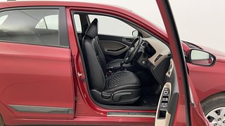 Used 2015 Hyundai Elite i20 [2014-2018] Sportz 1.2 Petrol Manual interior RIGHT SIDE FRONT DOOR CABIN VIEW