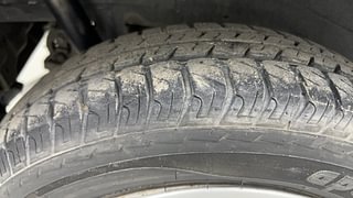 Used 2015 Maruti Suzuki Wagon R 1.0 [2010-2019] LXi Petrol Manual tyres RIGHT REAR TYRE TREAD VIEW