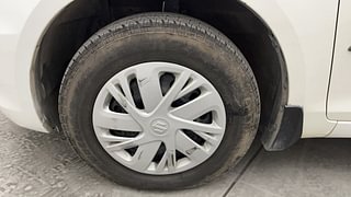 Used 2014 Maruti Suzuki Swift [2014-2017] VDi (O) Diesel Manual tyres LEFT FRONT TYRE RIM VIEW
