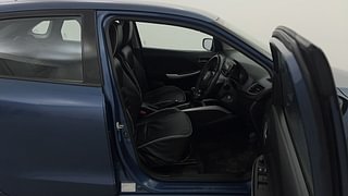 Used 2016 Maruti Suzuki Baleno [2015-2019] Delta Petrol Petrol Manual interior RIGHT SIDE FRONT DOOR CABIN VIEW