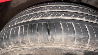 Used 2015 Hyundai Elite i20 [2014-2018] Magna 1.2 Petrol Manual tyres RIGHT FRONT TYRE TREAD VIEW