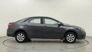Used 2014 Toyota Corolla Altis [2014-2017] G AT Petrol Petrol Automatic exterior RIGHT SIDE VIEW
