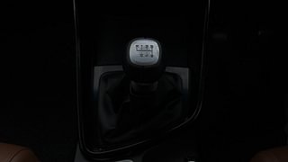 Used 2021 MG Motors Hector Plus Sharp 2.0 Diesel Turbo MT 6-STR Diesel Manual interior GEAR  KNOB VIEW