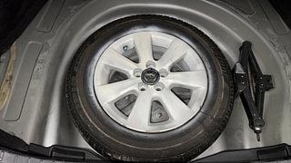 Used 2014 Toyota Corolla Altis [2014-2017] G AT Petrol Petrol Automatic tyres SPARE TYRE VIEW
