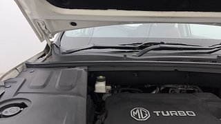 Used 2021 MG Motors Hector Plus Sharp 2.0 Diesel Turbo MT 6-STR Diesel Manual engine ENGINE RIGHT SIDE HINGE & APRON VIEW