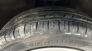 Used 2018 Maruti Suzuki Alto K10 [2014-2019] VXI AMT (O) Petrol Automatic tyres RIGHT FRONT TYRE TREAD VIEW