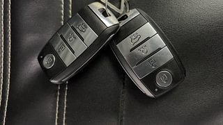 Used 2021 Kia Sonet HTX 1.0 iMT Petrol Manual extra CAR KEY VIEW