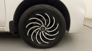 Used 2016 Nissan Micra [2013-2020] XV CVT Petrol Automatic tyres RIGHT FRONT TYRE RIM VIEW