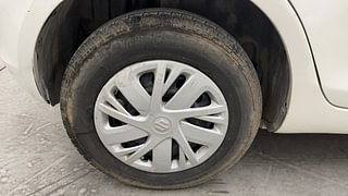 Used 2014 Maruti Suzuki Swift [2014-2017] VDi (O) Diesel Manual tyres RIGHT REAR TYRE RIM VIEW