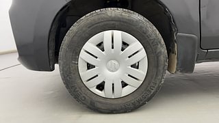 Used 2021 Maruti Suzuki Alto 800 Lxi (O) Petrol Manual tyres LEFT FRONT TYRE RIM VIEW