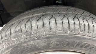 Used 2015 Maruti Suzuki Wagon R 1.0 [2010-2019] LXi Petrol Manual tyres LEFT FRONT TYRE TREAD VIEW