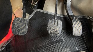 Used 2021 Nissan Magnite XL Turbo Petrol Manual interior PEDALS VIEW