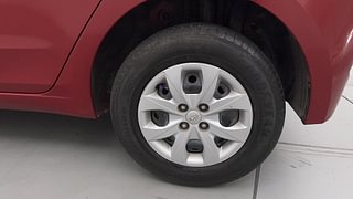 Used 2015 Hyundai Elite i20 [2014-2018] Magna 1.2 Petrol Manual tyres LEFT REAR TYRE RIM VIEW