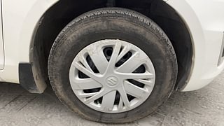 Used 2014 Maruti Suzuki Swift [2014-2017] VDi (O) Diesel Manual tyres RIGHT FRONT TYRE RIM VIEW