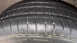 Used 2015 Hyundai Elite i20 [2014-2018] Magna 1.2 Petrol Manual tyres LEFT FRONT TYRE TREAD VIEW