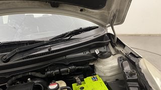 Used 2014 Maruti Suzuki Swift [2014-2017] VDi (O) Diesel Manual engine ENGINE LEFT SIDE HINGE & APRON VIEW