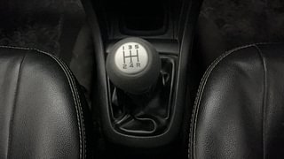 Used 2014 Maruti Suzuki Swift [2014-2017] VDi (O) Diesel Manual interior GEAR  KNOB VIEW