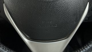 Used 2014 Toyota Corolla Altis [2014-2017] G AT Petrol Petrol Automatic top_features Airbags