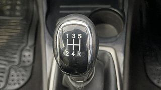 Used 2015 Tata Zest [2014-2019] XT Petrol Petrol Manual interior GEAR  KNOB VIEW