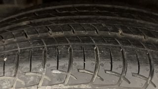Used 2018 Maruti Suzuki Swift [2011-2017] ZXi Petrol Manual tyres RIGHT REAR TYRE TREAD VIEW