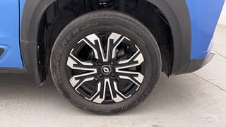 Used 2021 Renault Kiger RXZ 1.0 Turbo MT Petrol Manual tyres RIGHT FRONT TYRE RIM VIEW