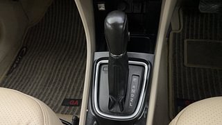 Used 2015 Maruti Suzuki Ciaz [2014-2017] ZXi AT Petrol Automatic interior GEAR  KNOB VIEW