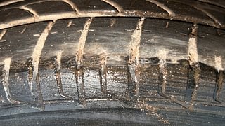 Used 2015 Tata Zest [2014-2019] XT Petrol Petrol Manual tyres LEFT REAR TYRE TREAD VIEW