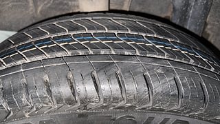 Used 2020 Renault Triber RXZ AMT Petrol Automatic tyres RIGHT REAR TYRE TREAD VIEW