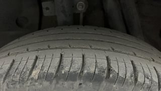 Used 2016 Renault Duster [2015-2019] 110 PS RXZ 4X4 MT Diesel Manual tyres RIGHT REAR TYRE TREAD VIEW