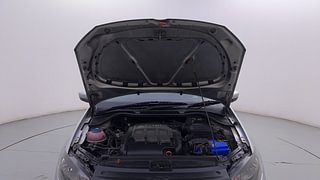 Used 2013 Volkswagen Polo [2010-2014] Highline 1.2 (D) Diesel Manual engine ENGINE & BONNET OPEN FRONT VIEW