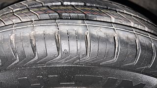 Used 2014 hyundai i10 Sportz 1.1 Petrol Petrol Manual tyres LEFT FRONT TYRE TREAD VIEW