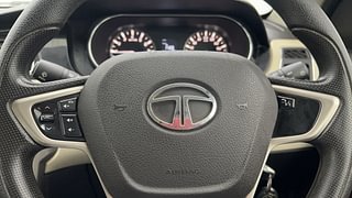 Used 2015 Tata Zest [2014-2019] XT Petrol Petrol Manual top_features Steering mounted controls