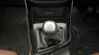 Used 2020 MG Motors Hector Plus Sharp 1.5 Petrol Turbo Hybrid MT 6-STR Petrol Manual interior GEAR  KNOB VIEW