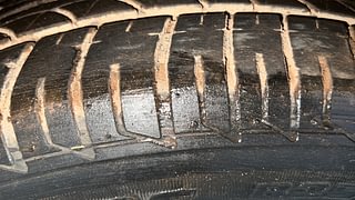 Used 2015 Tata Zest [2014-2019] XT Petrol Petrol Manual tyres RIGHT REAR TYRE TREAD VIEW