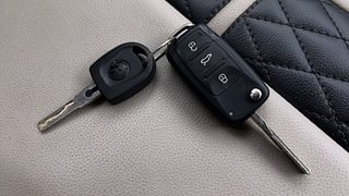 Used 2013 Volkswagen Polo [2010-2014] Highline 1.2 (D) Diesel Manual extra CAR KEY VIEW
