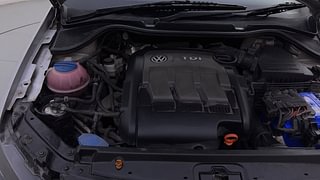Used 2013 Volkswagen Polo [2010-2014] Highline 1.2 (D) Diesel Manual engine ENGINE RIGHT SIDE VIEW