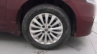Used 2015 Maruti Suzuki Ciaz [2014-2017] ZXi AT Petrol Automatic tyres RIGHT FRONT TYRE RIM VIEW