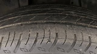 Used 2021 Renault Kiger RXZ 1.0 Turbo MT Petrol Manual tyres RIGHT FRONT TYRE TREAD VIEW