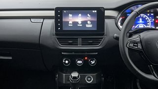 Used 2021 Renault Kiger RXZ 1.0 Turbo MT Petrol Manual interior MUSIC SYSTEM & AC CONTROL VIEW