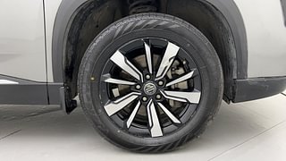 Used 2020 MG Motors Hector Plus Sharp 1.5 Petrol Turbo Hybrid MT 6-STR Petrol Manual tyres RIGHT FRONT TYRE RIM VIEW