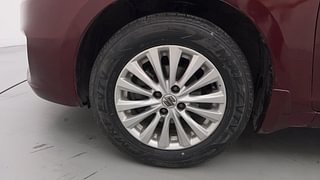 Used 2015 Maruti Suzuki Ciaz [2014-2017] ZXi AT Petrol Automatic tyres LEFT FRONT TYRE RIM VIEW