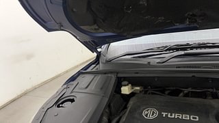 Used 2021 MG Motors Hector Plus Sharp 2.0 Diesel Turbo MT 6-STR Diesel Manual engine ENGINE RIGHT SIDE HINGE & APRON VIEW