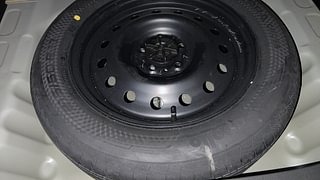 Used 2022 Maruti Suzuki Grand Vitara Alpha Smart Hybrid AllGrip Petrol Manual tyres SPARE TYRE VIEW