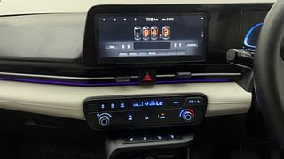 Used 2024 Hyundai Verna SX (O) 1.5 VTVT IVT Petrol Automatic interior MUSIC SYSTEM & AC CONTROL VIEW