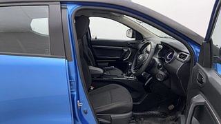 Used 2021 Renault Kiger RXZ 1.0 Turbo MT Petrol Manual interior RIGHT SIDE FRONT DOOR CABIN VIEW