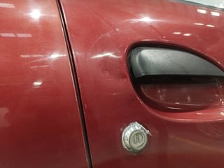 Used 2016 Renault Kwid [2015-2019] RXT Petrol Manual dents MINOR DENT