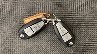 Used 2018 Maruti Suzuki Swift [2011-2017] ZXi Petrol Manual extra CAR KEY VIEW