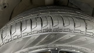 Used 2020 MG Motors Hector Plus Sharp 1.5 Petrol Turbo Hybrid MT 6-STR Petrol Manual tyres RIGHT FRONT TYRE TREAD VIEW
