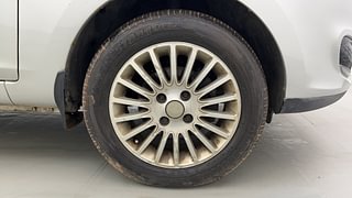 Used 2015 Tata Zest [2014-2019] XT Petrol Petrol Manual tyres RIGHT FRONT TYRE RIM VIEW
