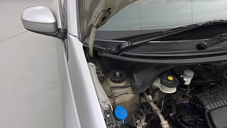 Used 2013 Honda Brio [2011-2016] E MT Petrol Manual engine ENGINE RIGHT SIDE HINGE & APRON VIEW